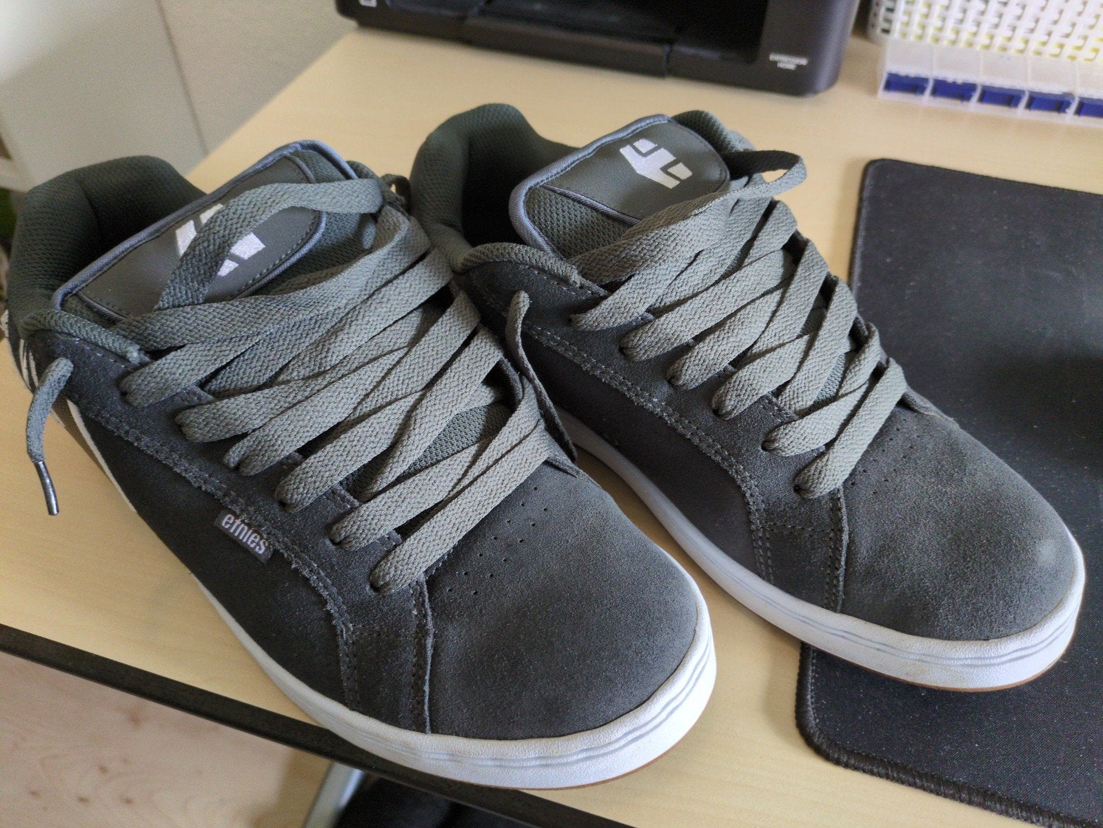 Etnies Sneakers - Grijs - Maat 44,5, Ophalen, Zo goed als nieuw, Overige kleuren