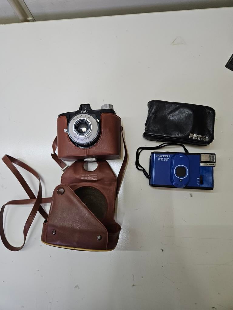 Twee oude camera's: Agfa Clack & Petri PX-4, Ophalen of Verzenden, Gebruikt, Compact, Overige Merken