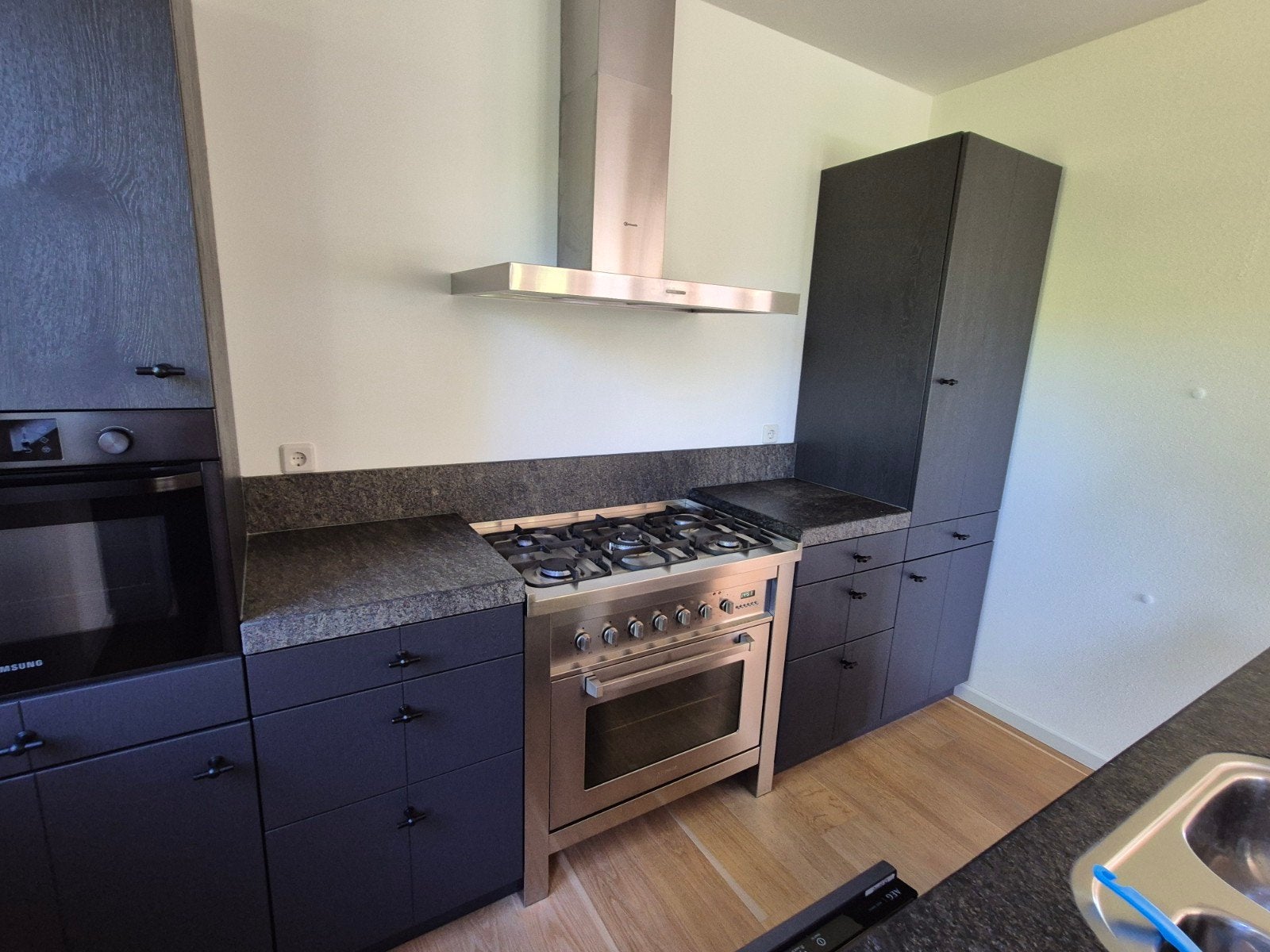 Moderne U-keuken met kookeiland, Huis en Inrichting, Keuken | Complete keukens, Ophalen, U-keuken, Zo goed als nieuw, Met kookeiland