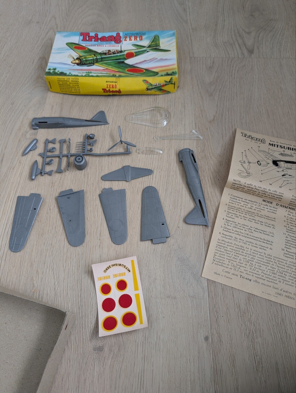 Vintage Tri-ang Mitsubishi Zero Modelvliegtuig Kit, Hobby en Vrije tijd, Ophalen of Verzenden, Gebruikt, Vliegtuig, Overige merken