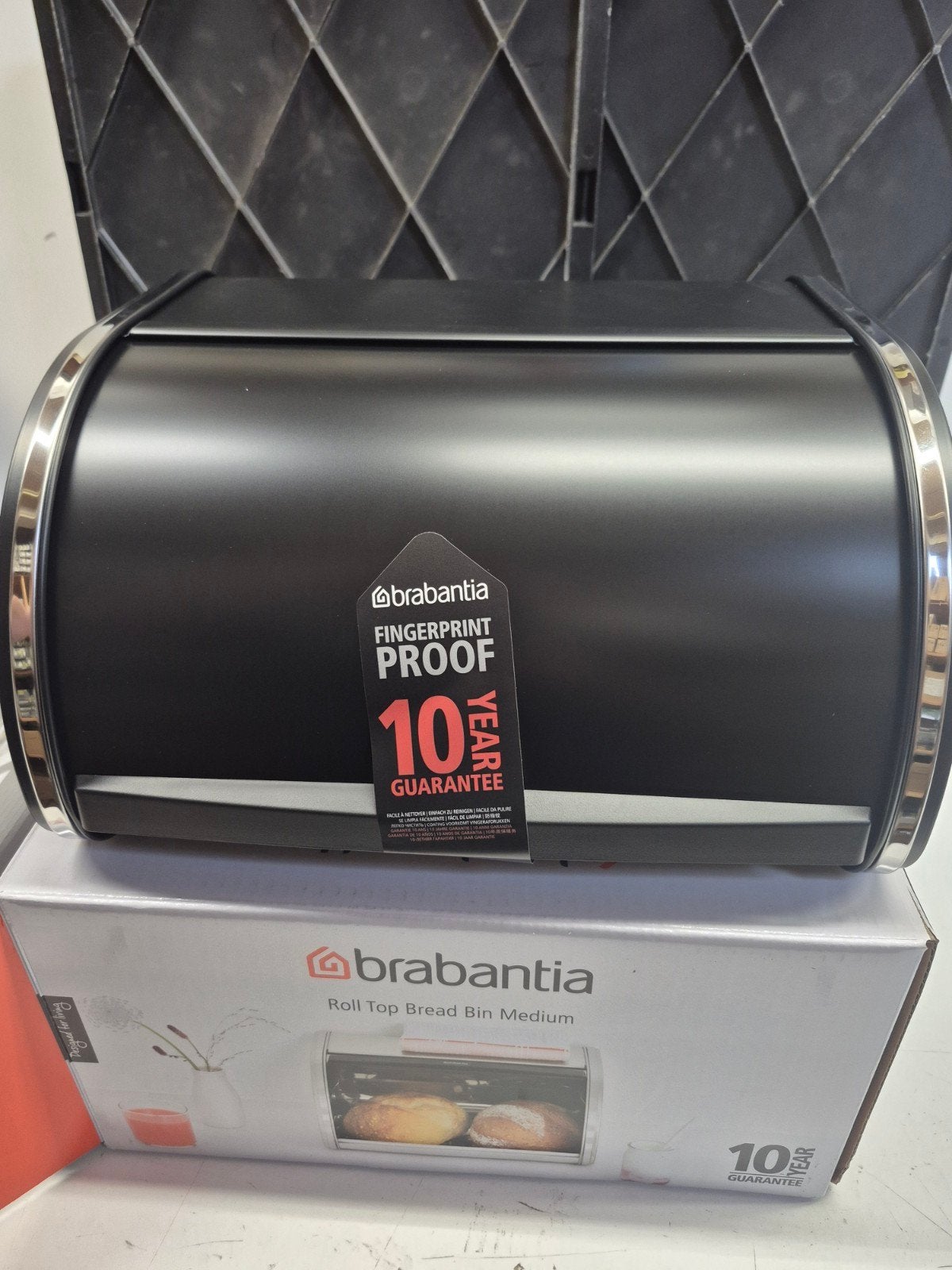 Brabantia Broodtrommel Medium Zwart - Roll Top Brood Bin, Nieuw, Ophalen of Verzenden, Zwart, Metaal