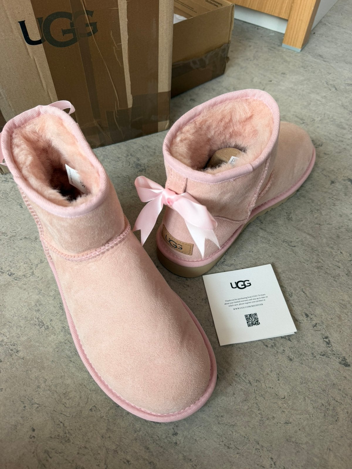 UGG Classic Mini – roze – maat 39 – NIEUW, Kleding | Dames, Ophalen, Overige typen, Nieuw, Roze