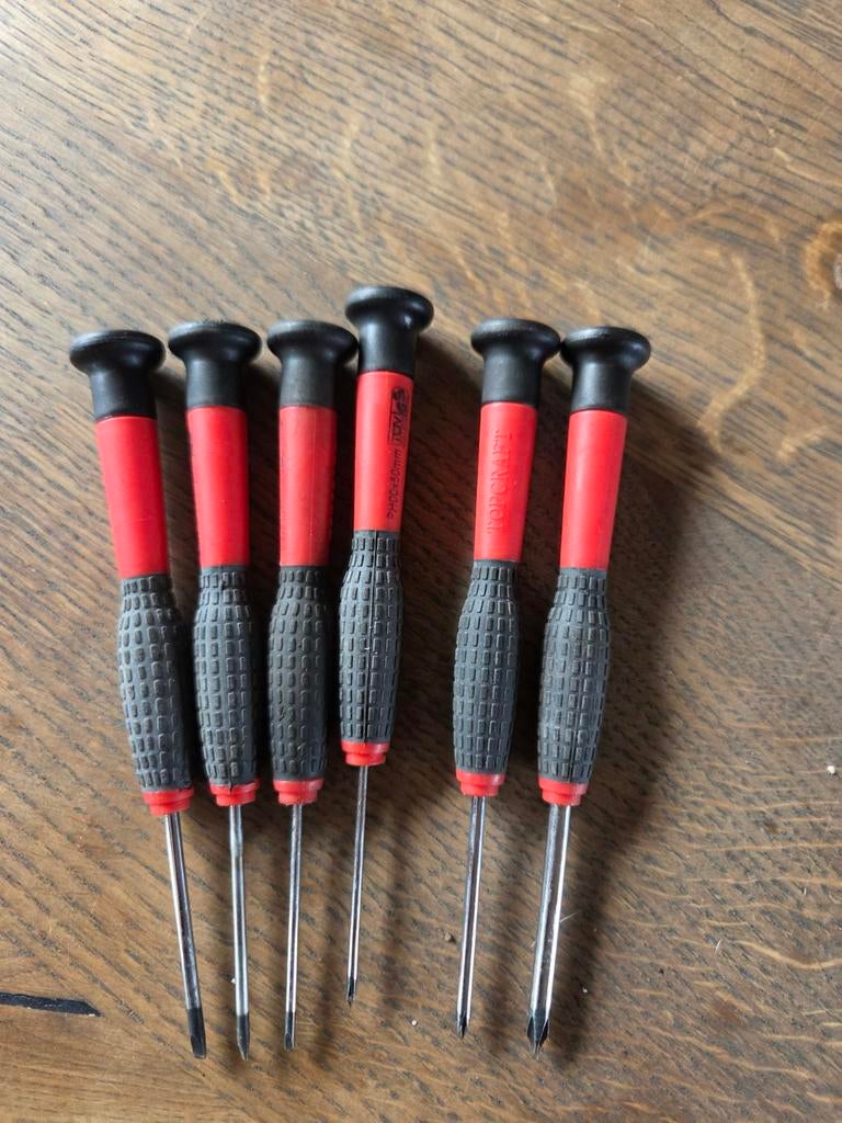 Topcraft mini schroevendraaiers, Ophalen