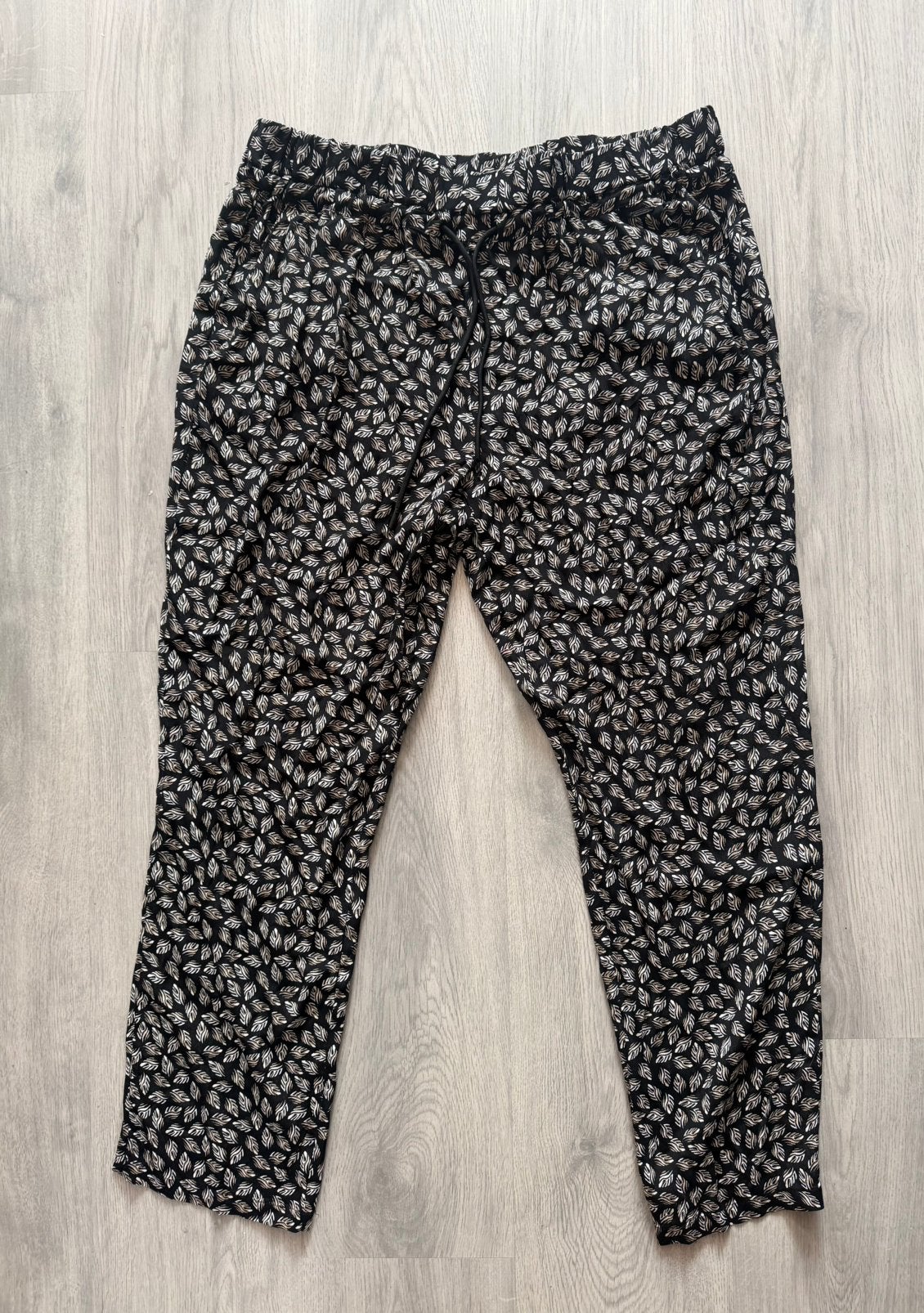 Dunne broek, maat 44, Kleding | Dames, Zwart, Maat 42/44 (L), Ophalen of Verzenden, Zo goed als nieuw