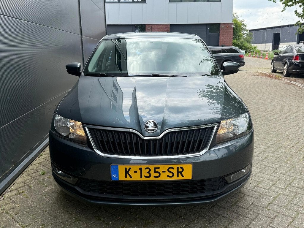 Skoda Rapid Spaceback 1.0 TSI Greentech Clever/Airco/carplay, Auto's, Gebruikt, Euro 6, 95 pk, 49 €/maand