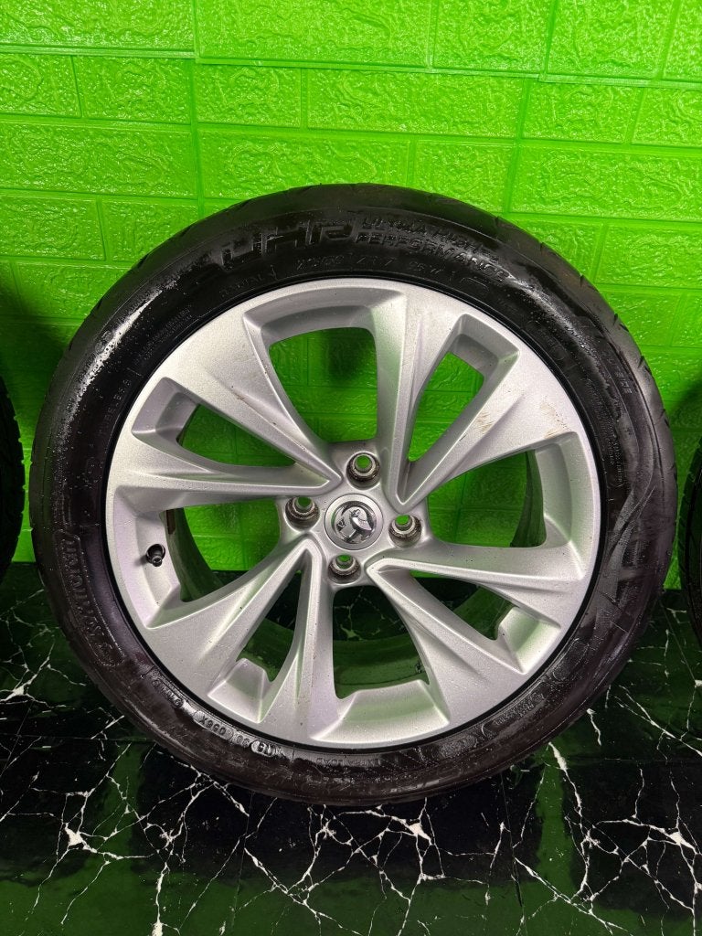 Originele Opel Vauxhall Crossland velgen 17" 5x108 zomerset, Auto-onderdelen, Niet ingevuld, Banden en Velgen, Niet ingevuld, 17 inch