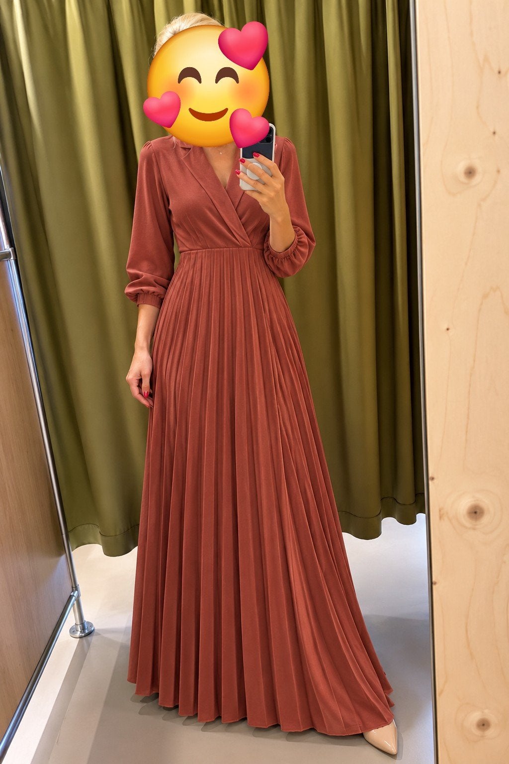 Elegante geplooide maxi jurk in terracotta - Maat 38/40 (M), Maat 38/40 (M), Oranje, Ophalen of Verzenden, Zo goed als nieuw