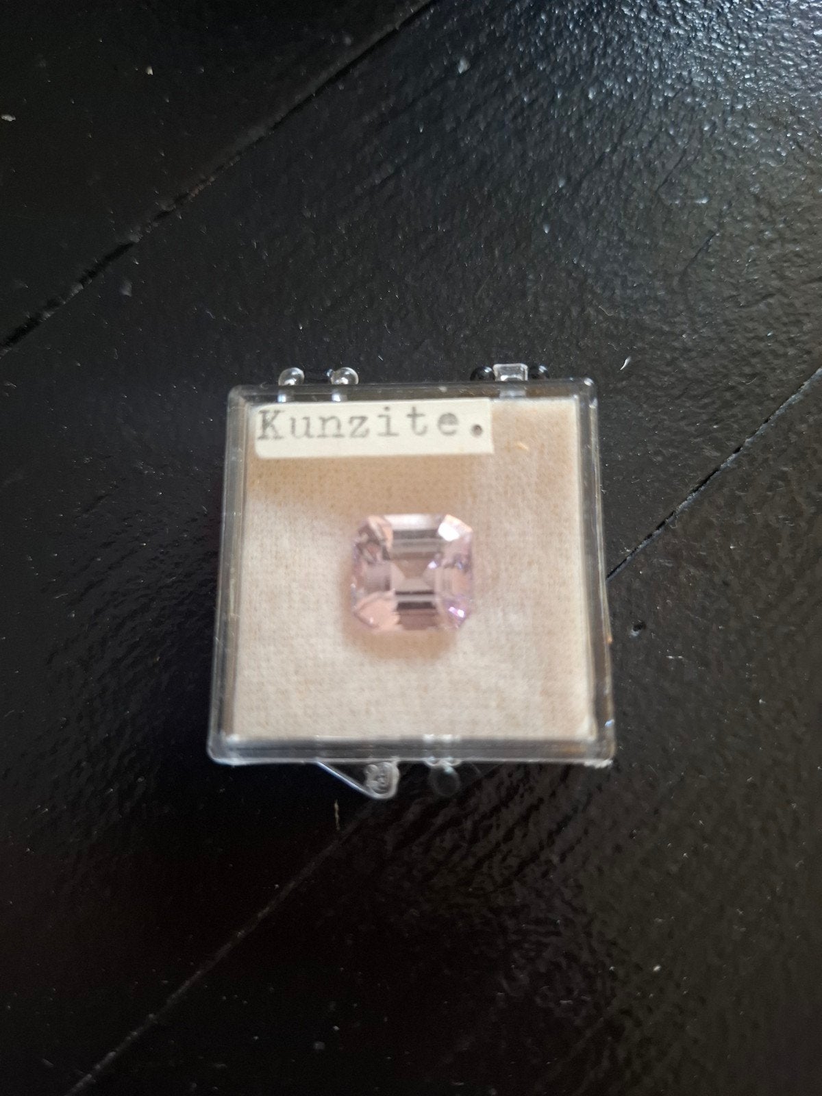 Kunziet edelsteen 6.50 Ct - Prachtige roze kleur, Ophalen of Verzenden, Zo goed als nieuw