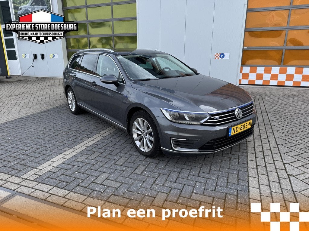 Volkswagen Passat Variant 1.4 TSI GTE Connected Series Plus, Gebruikt, 4 cilinders, Automatische klimaatregeling, Hybride Elektrisch/Benzine