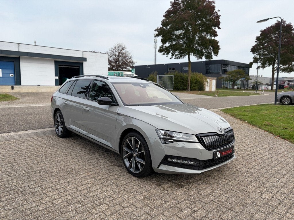 Skoda SUPERB Combi 1.4 TSI iV Sportline Pano Virtual Memory, Auto's, Gebruikt, Euro 6, 4 cilinders, 157 pk