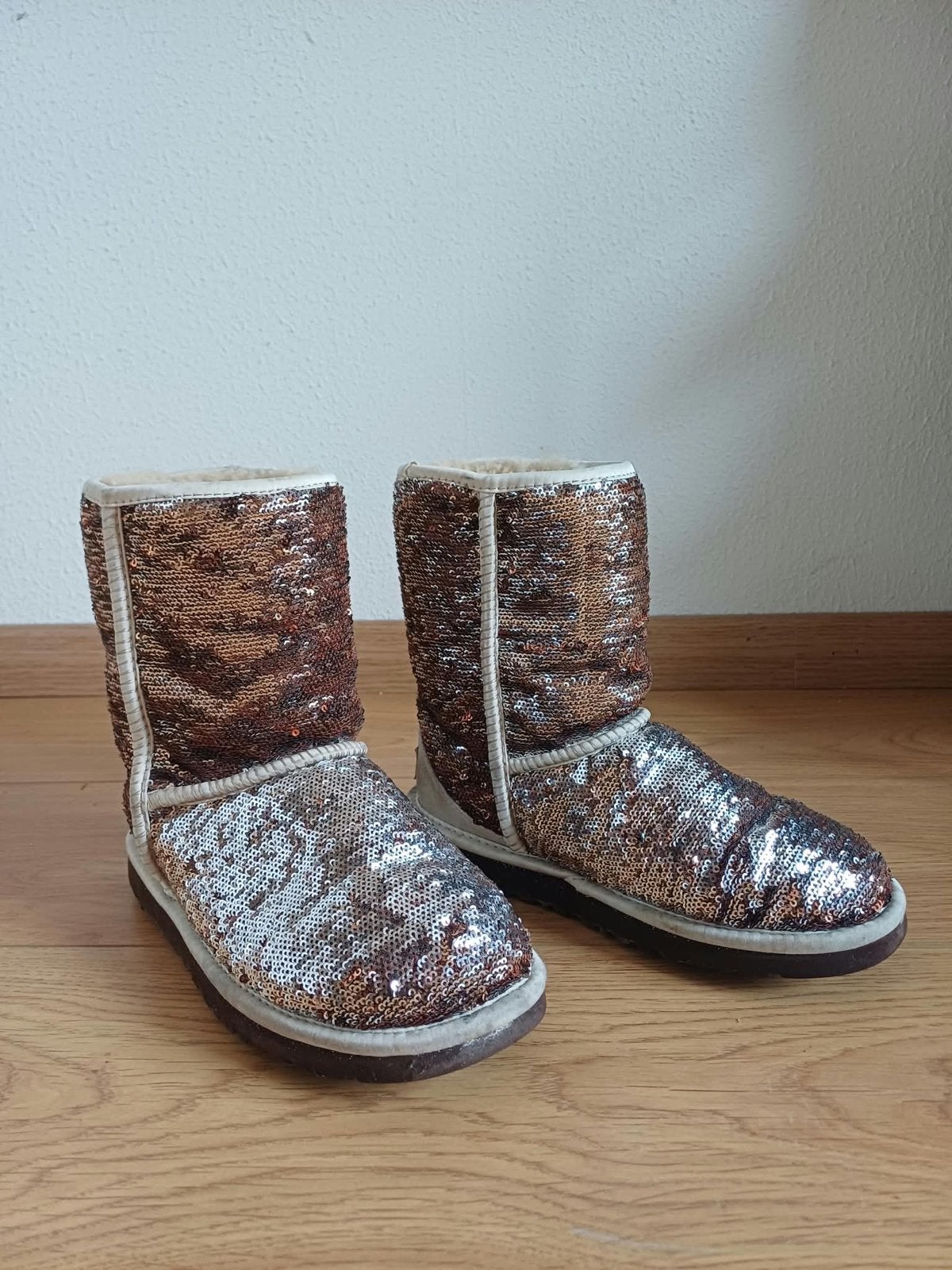 UGG Australia laarzen, Overige kleuren, Lage of Enkellaarzen, Ophalen of Verzenden, Gedragen