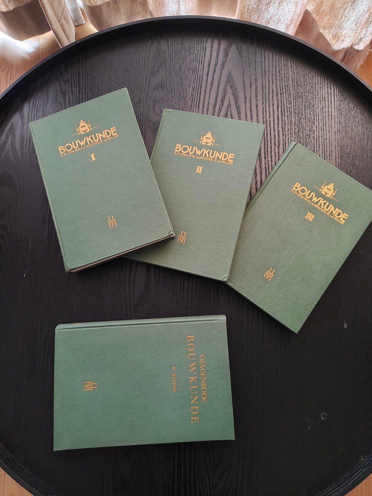 Bouwkunde boeken set (I, II, III en Vragenboek), Boeken, Gelezen, R. Jellema, Ir. M.C.A. Meischke, Ir. J.A. Muller, Beta, HBO
