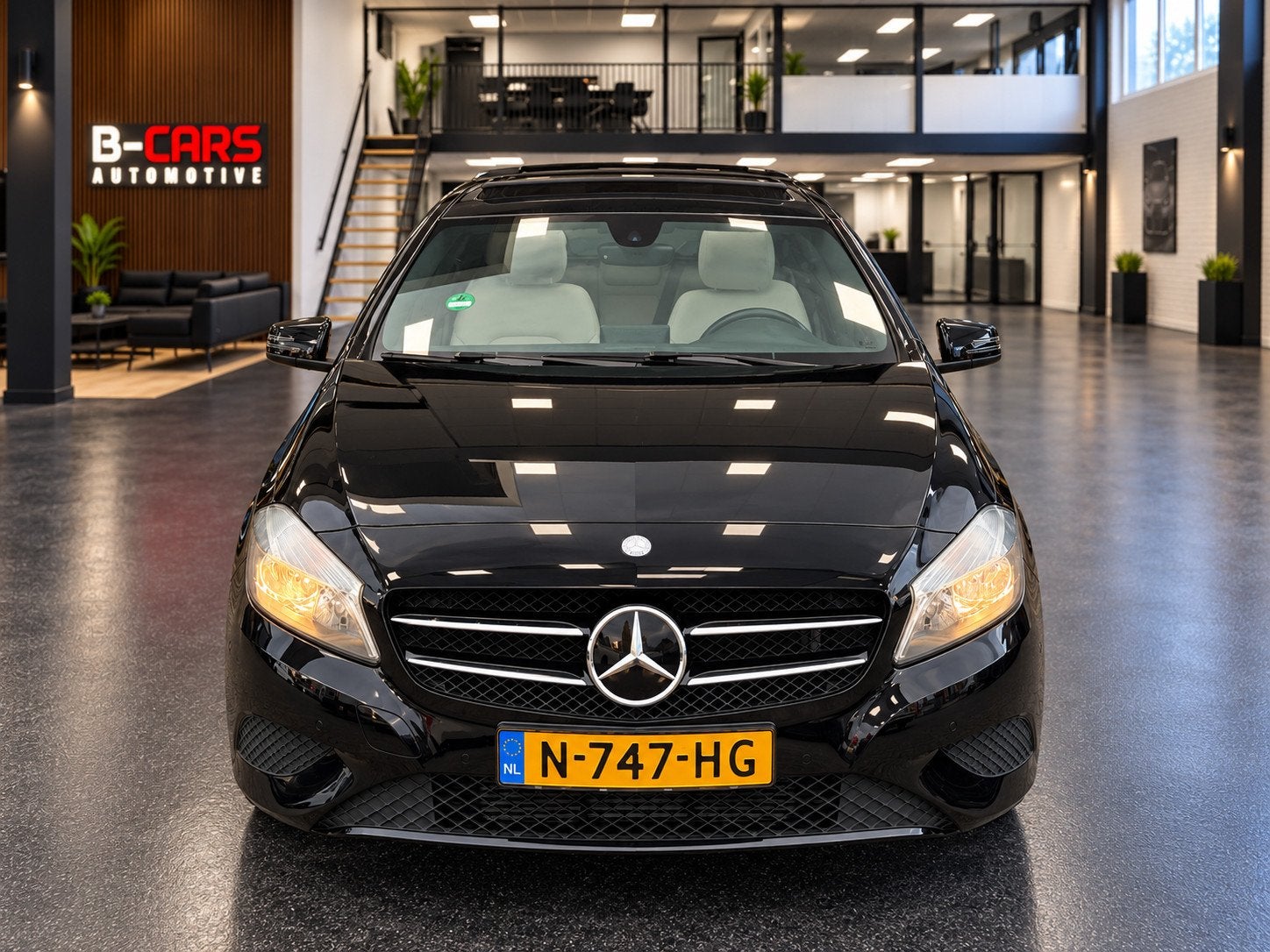 Mercedes-Benz A-klasse 180 Ambition Leer|Pano|Stoelvw|Navi|A, Auto's, Gebruikt, 4 cilinders, Emergency brake assist, 19 km/l