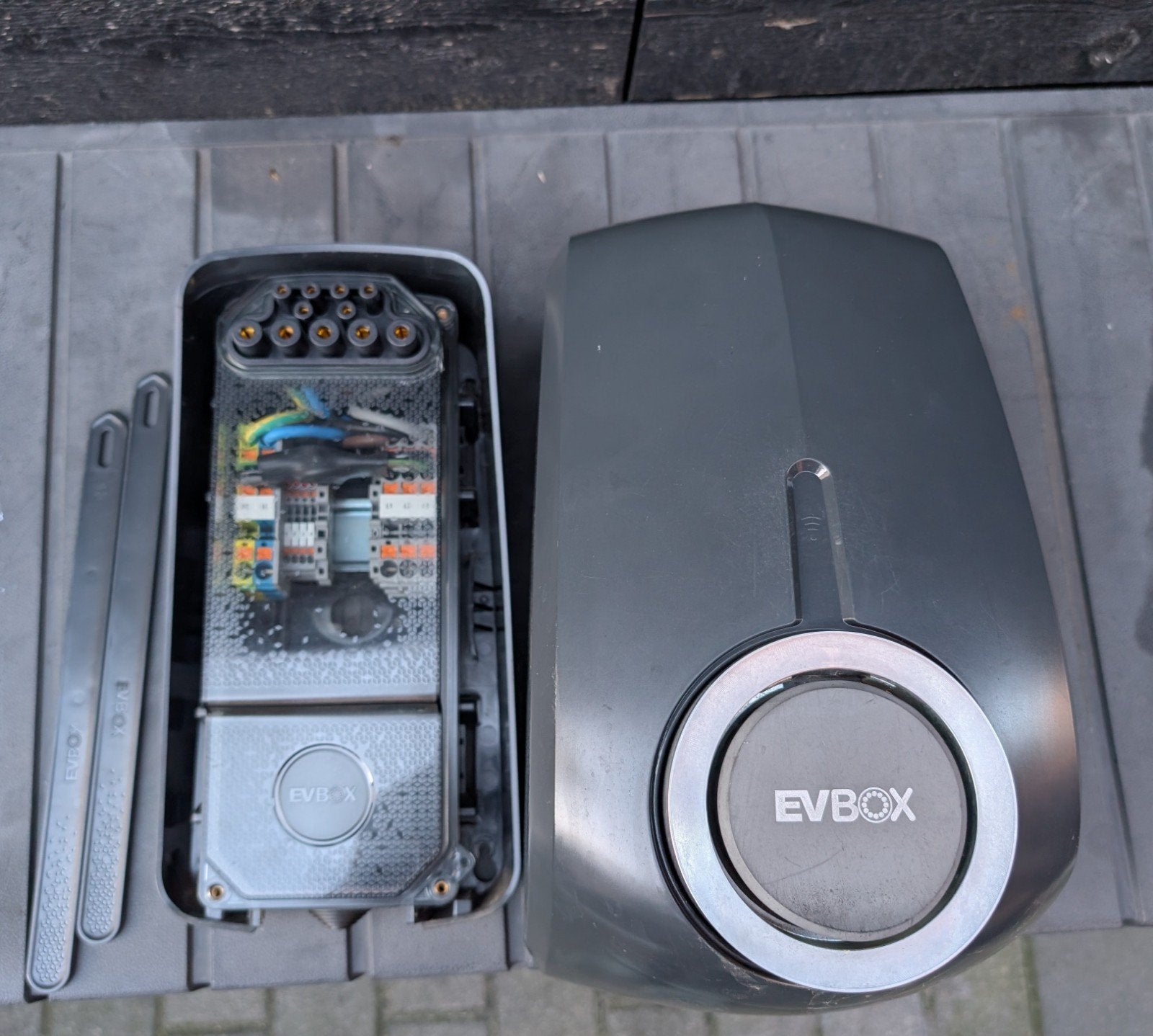 EvBox Elvi wifi 22kw laadpaal, Auto diversen, Ophalen, Gebruikt, Laadpaal