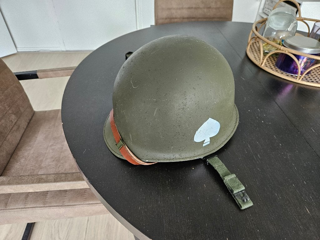M1 helm met liner paratrooper WW2 US, Ophalen of Verzenden, Landmacht, Amerika, Helm of Baret