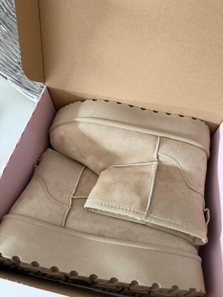 NIEUW > Beige gevoerde Enkellaarzen / Maat 41 / Loavies, Kleding | Dames, Schoenen, Verzenden, Beige, Lage of Enkellaarzen, Nieuw