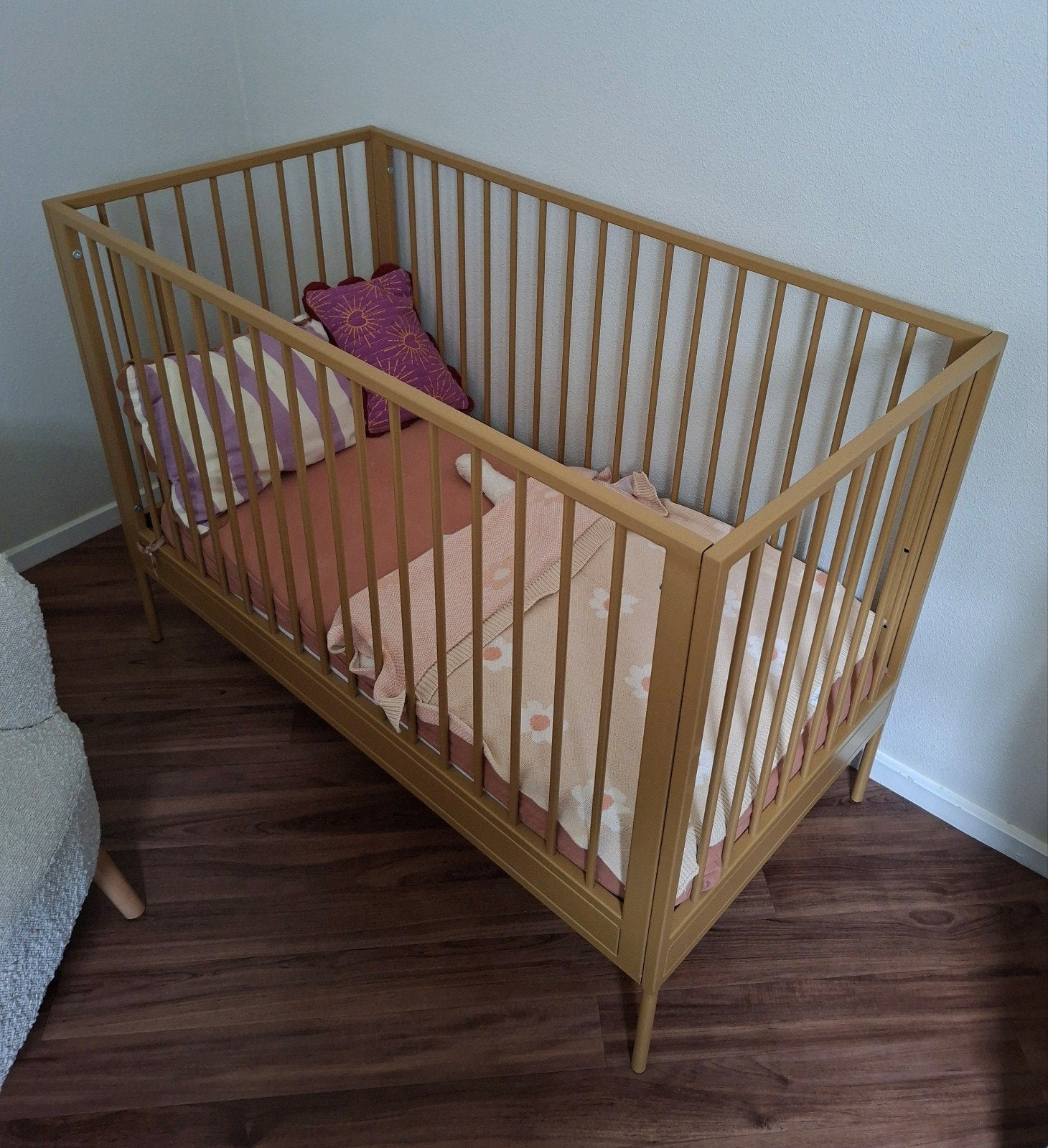 Ledikant Coming Kids Hoy – Goud/Messing – 60x120 cm, Kinderen en Baby's, Babywiegjes en Ledikanten, Ophalen, Zo goed als nieuw