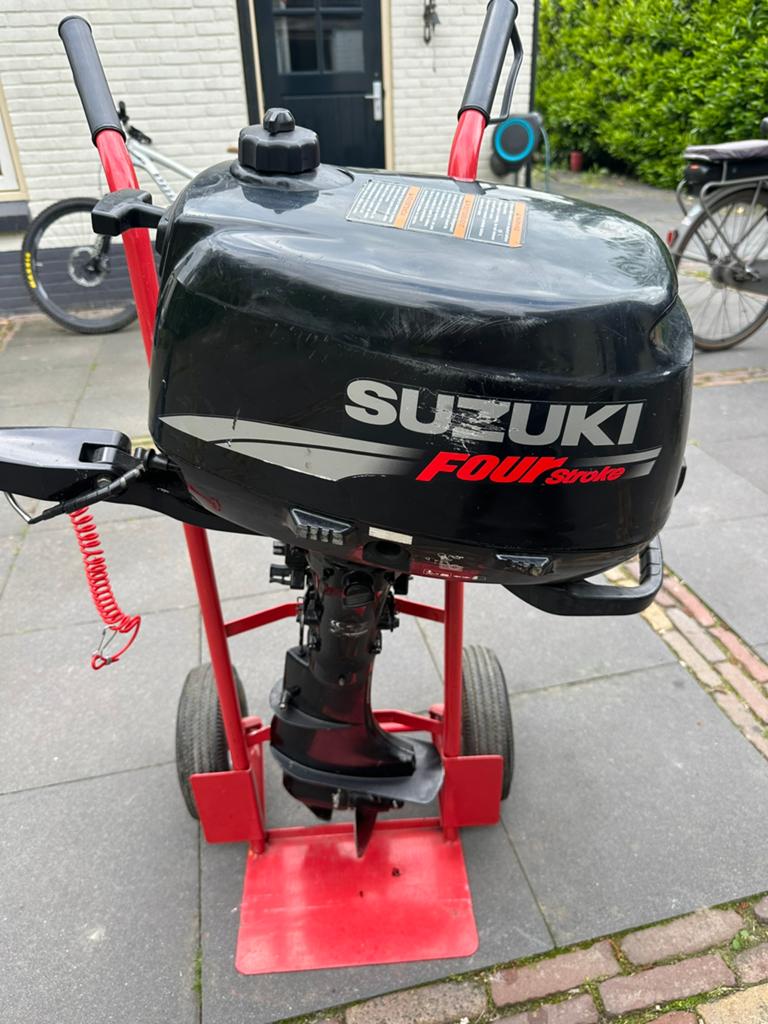 Suzuki 4pk buiten boord motor, Watersport en Boten, Ophalen, Zo goed als nieuw