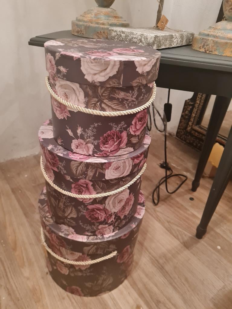 Set nieuwe romantische opberg dozen merk Clayre & Eef 24.95, Heikant 21 Kaatsheuvel, Meerkleurig, Overige stijlen, Belle Vieille Brocante