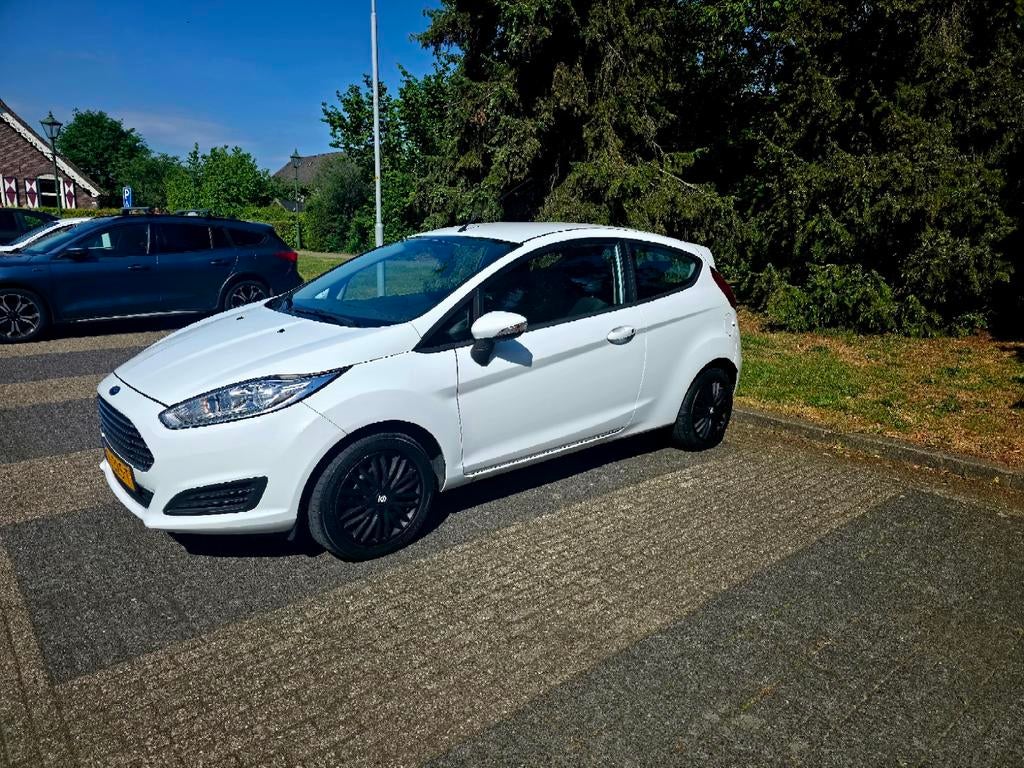 Ford Fiësta 1.0 2015 | NIEUWE APK | AIRCO | 2e Eigenaar, Auto's, Ford, Stof, 525 kg, Origineel Nederlands, Handgeschakeld