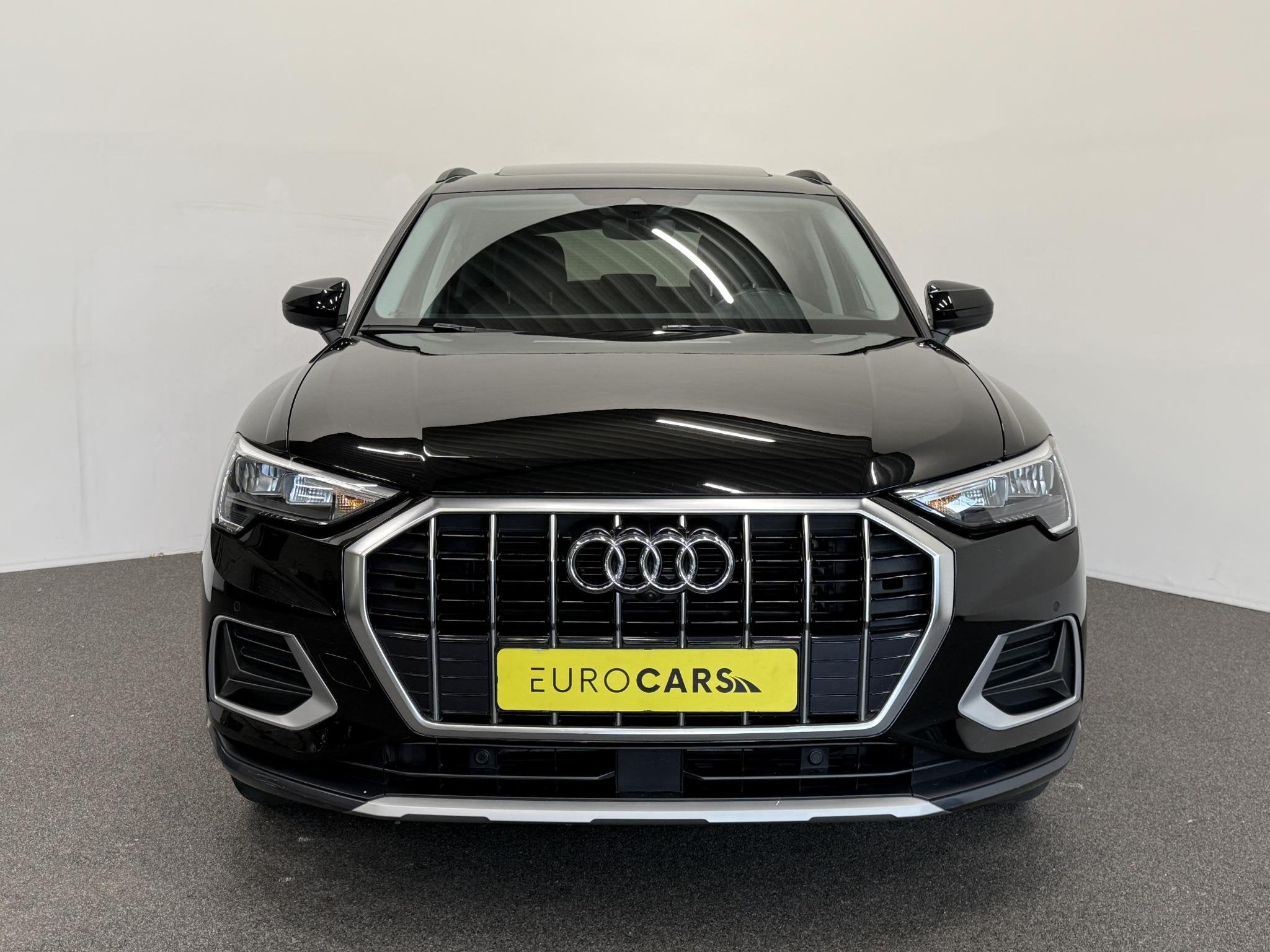 Audi Q3 35 TFSI Advanced Automaat Panoramadak Navigatie Appl, Auto's, Audi, 15 km/l, 4 cilinders, 1505 kg, Zwart