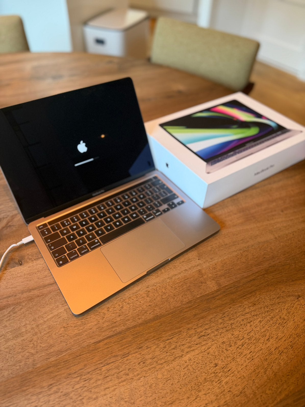 Apple MacBook Pro 13" (2020) M1 - heel goede staat, MacBook Pro, 256 GB, Qwerty, Verzenden