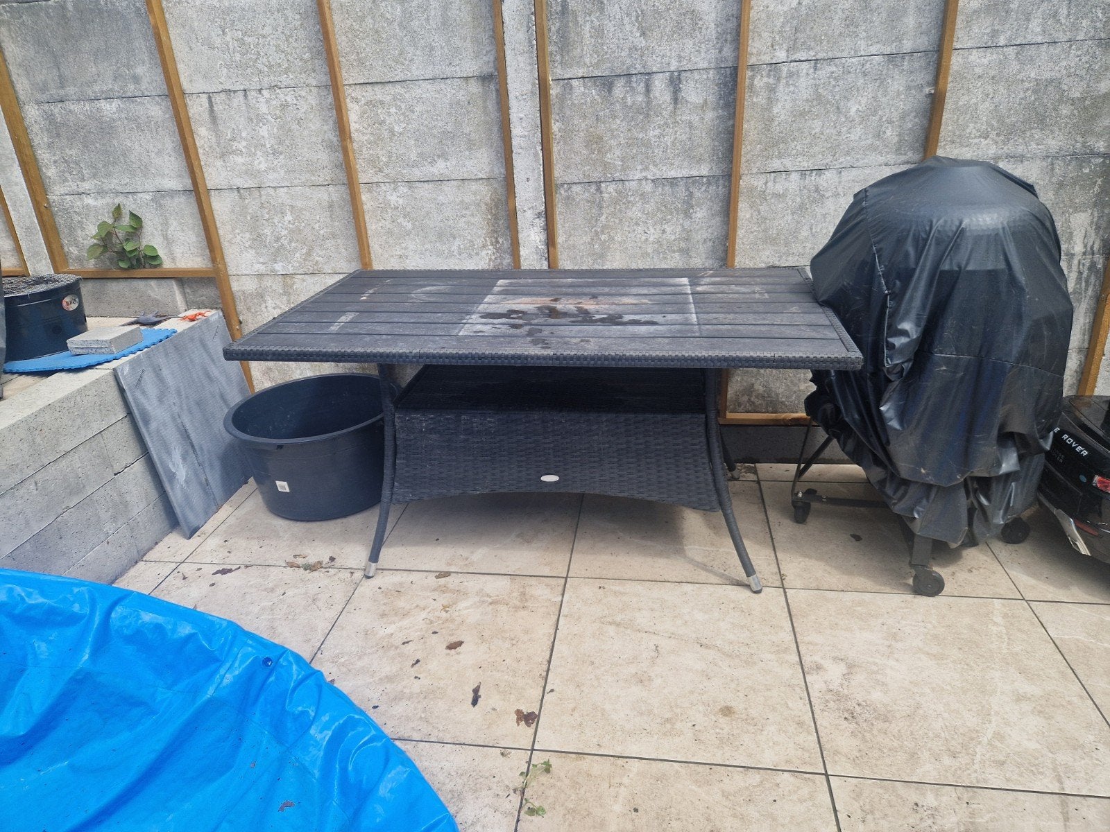 Tuinset met 4 stoelen - Donkergrijs/Zwart Kunststof, Tuin en Terras, Tuinsets en Loungesets, Gebruikt, Tuinset, Kunststof, 4 zitplaatsen
