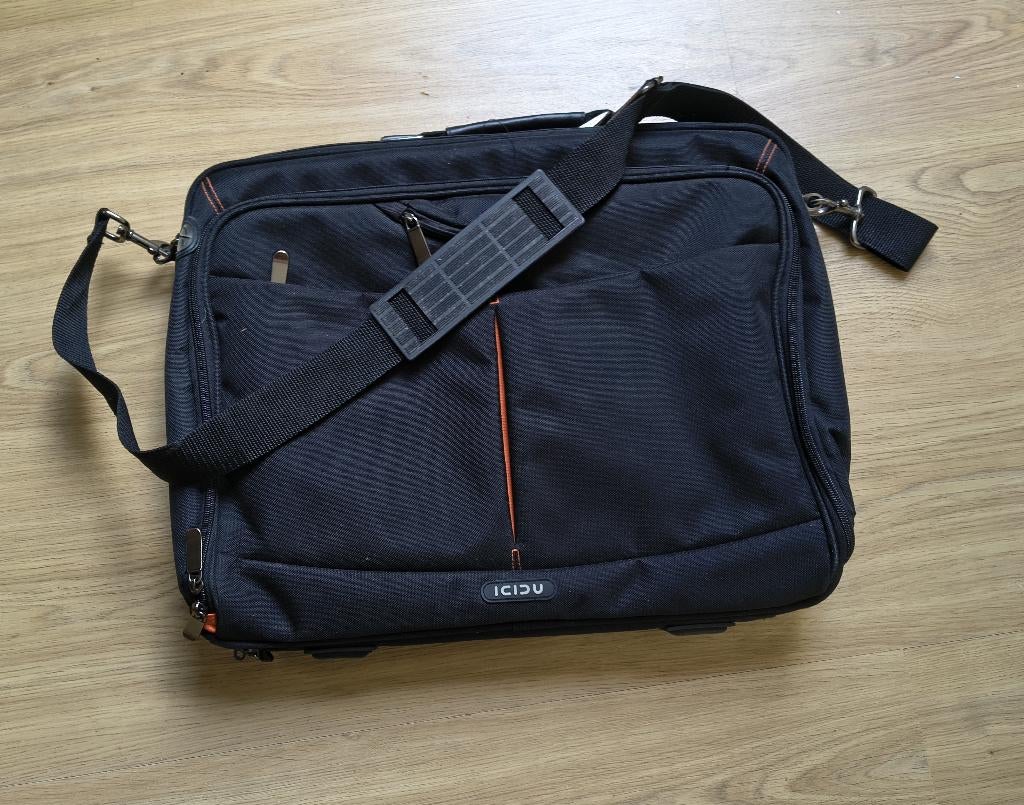 Laptoptas, Ophalen of Verzenden, Zo goed als nieuw, Zwart, RFID-bescherming