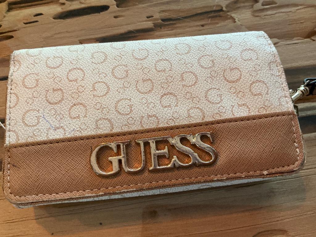 Beurs portemonnee Guess buiten als nieuw wit, Ophalen of Verzenden, Zo goed als nieuw, Wit, Guess
