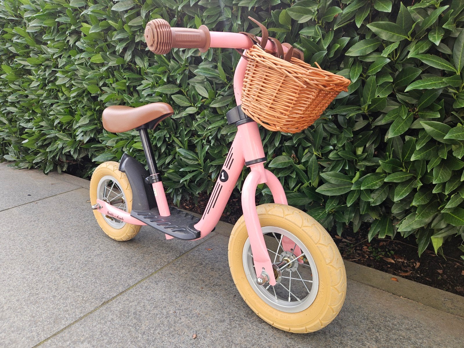 Bandits and Angels 10 inch retro loopfiets roze, Kinderen en Baby's, Ophalen, Gebruikt, Loopfiets