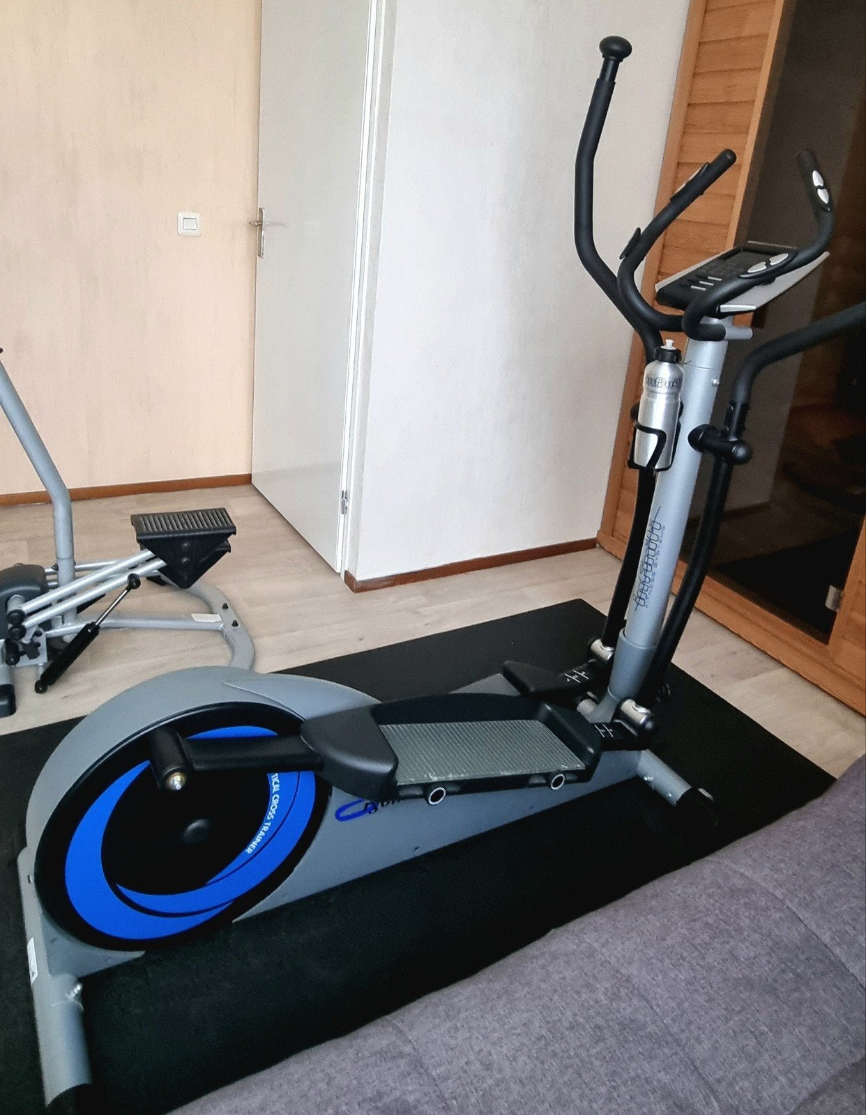 SNEL WEG! Infinity X 985 Ergometer Crosstrainer excl stekker, Sport en Fitness, Ophalen, Gebruikt, Crosstrainer