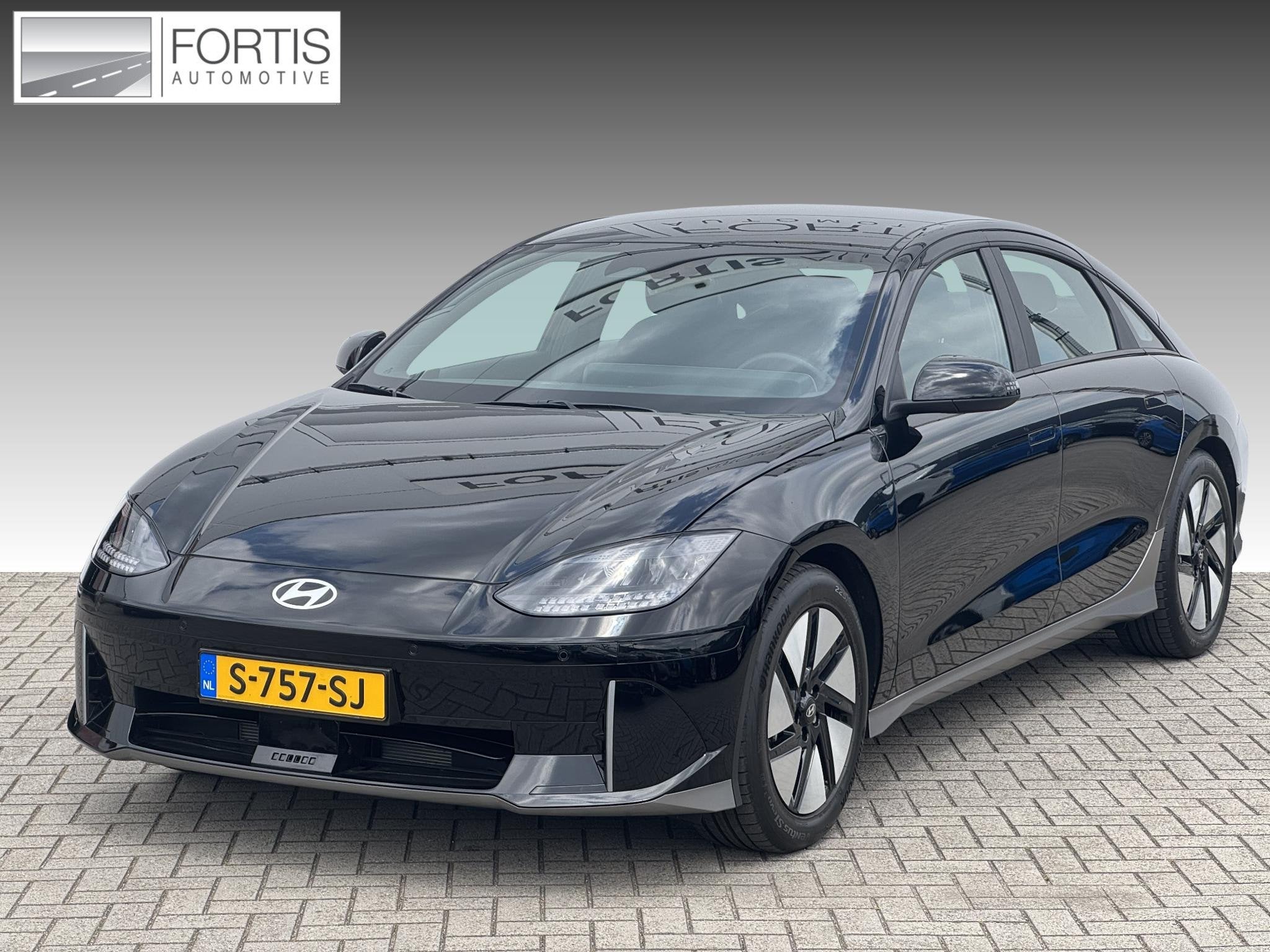 Hyundai IONIQ 6 Style 53 kWh NL-AUTO | 1STE EIGENAAR |, Automaat, Gebruikt, 750 kg, 429 km