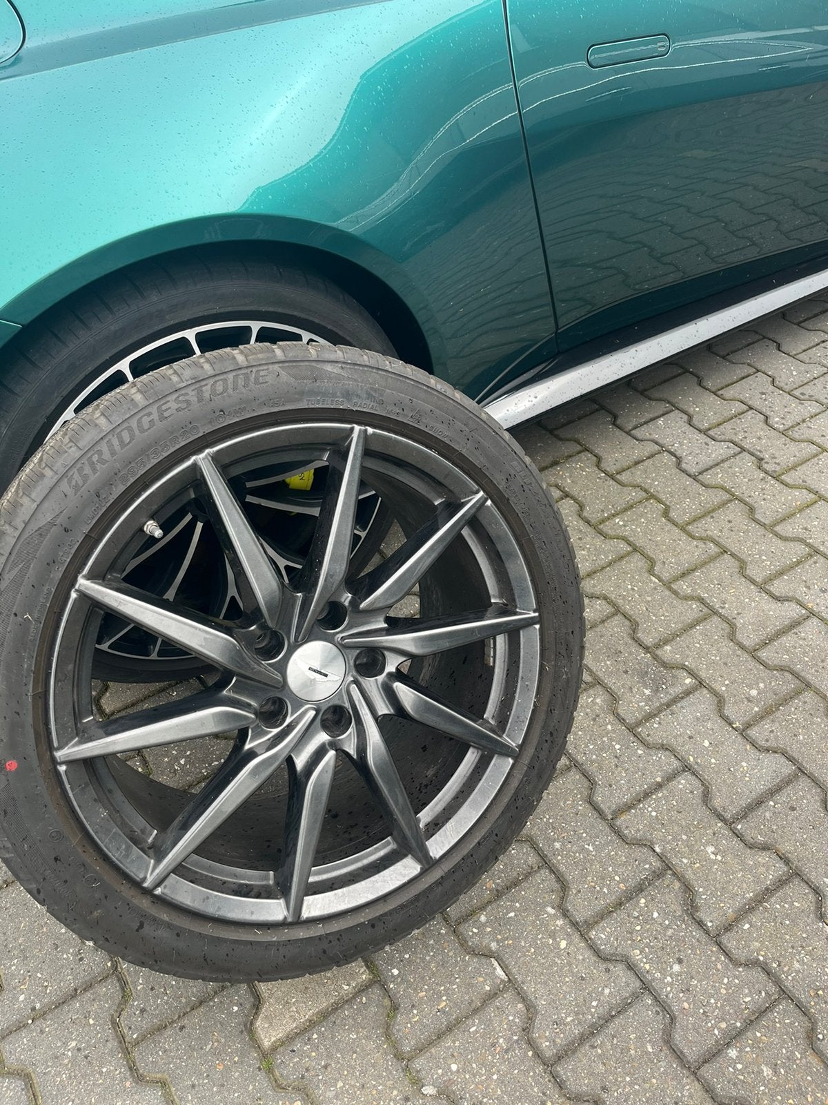 Velgen plus winterbanden aston martin 20 inch, Ophalen of Verzenden