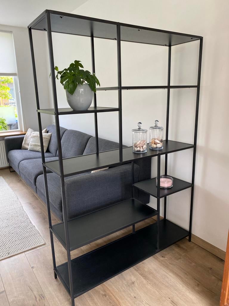 Zwart metalen open vakkenkast / roomdivider, Ophalen, Zo goed als nieuw