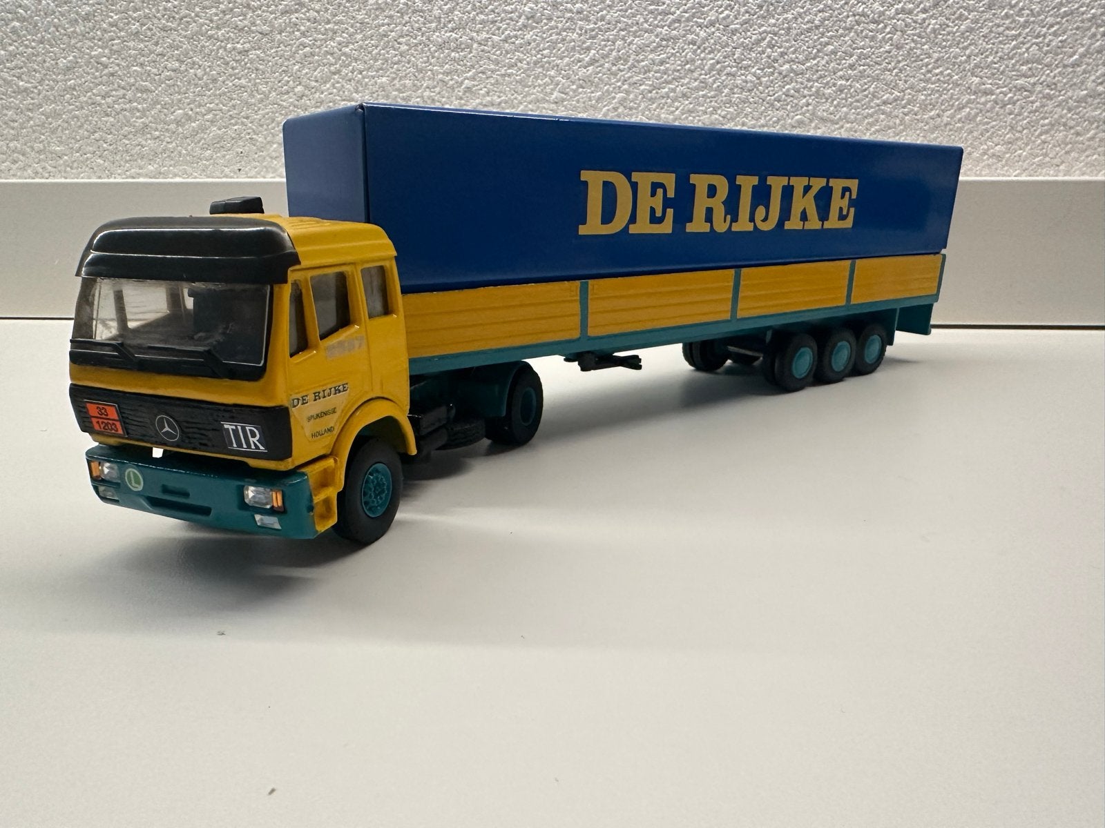 Lion Car Mercedes SK trekker oplegger De Rijke Spijkenisse, Hobby en Vrije tijd, Ophalen of Verzenden, Zo goed als nieuw, Bus of Vrachtwagen