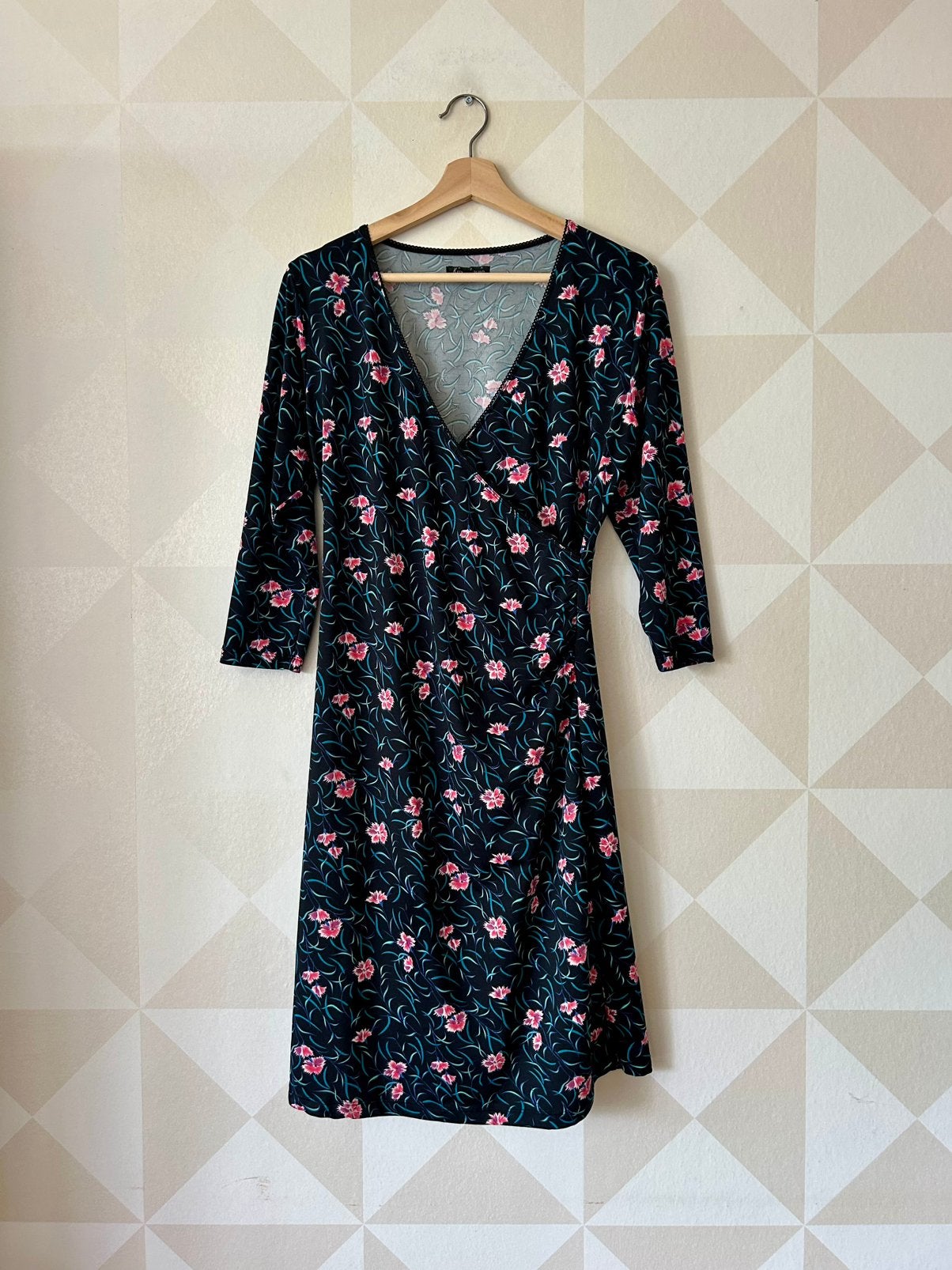 King Louie Cross Dress zwart roze bloem M/38 zgan, Maat 38/40 (M), Zwart, Ophalen of Verzenden, Zo goed als nieuw