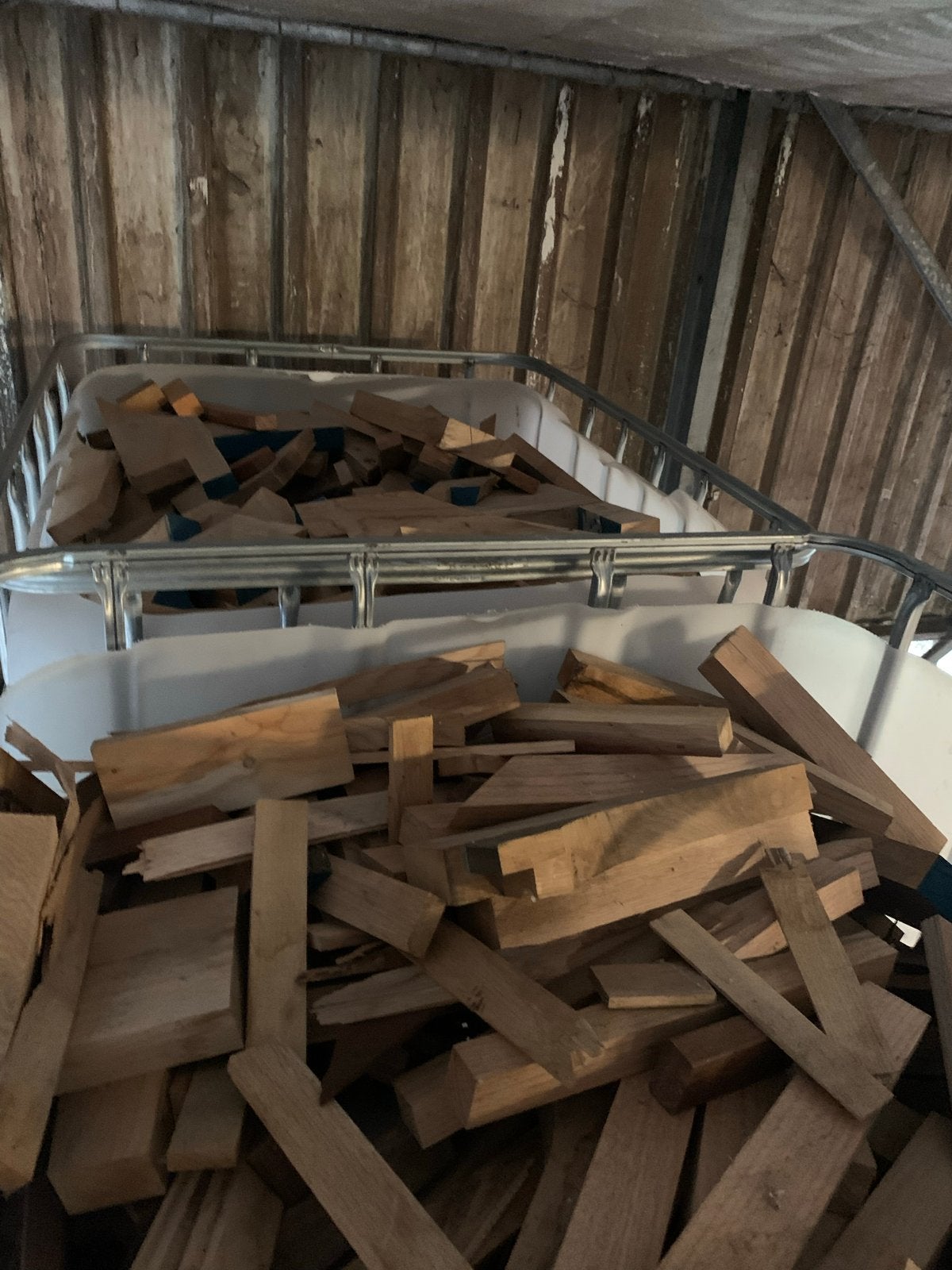 Eiken brandhout, 8 IBC vaten - 2+ jaar gedroogd, Tuin en Terras, Haardhout, 6 m³ of meer, Ophalen, Eikenhout, Blokken