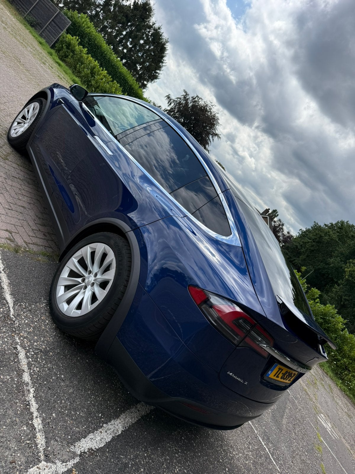 Tesla Model X