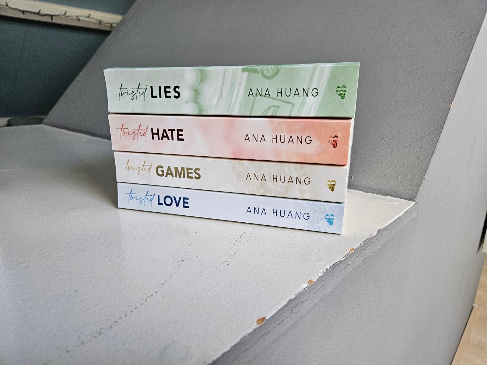 Twisted serie Ana Huang - Love, Games, Hate, Lies, Ophalen of Verzenden, Zo goed als nieuw, Ana Huang, Wereld overig