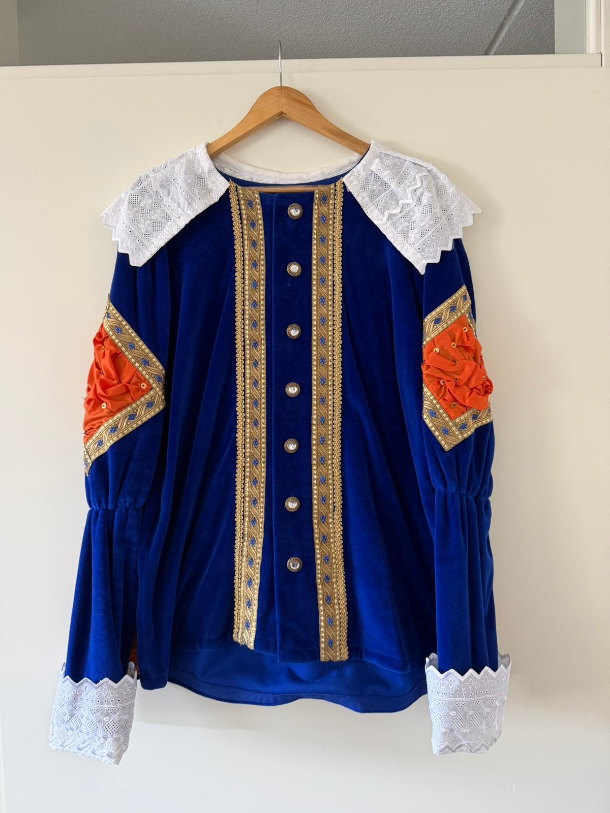 Professioneel Pietenpak met cape en baret, Ophalen of Verzenden, Zo goed als nieuw
