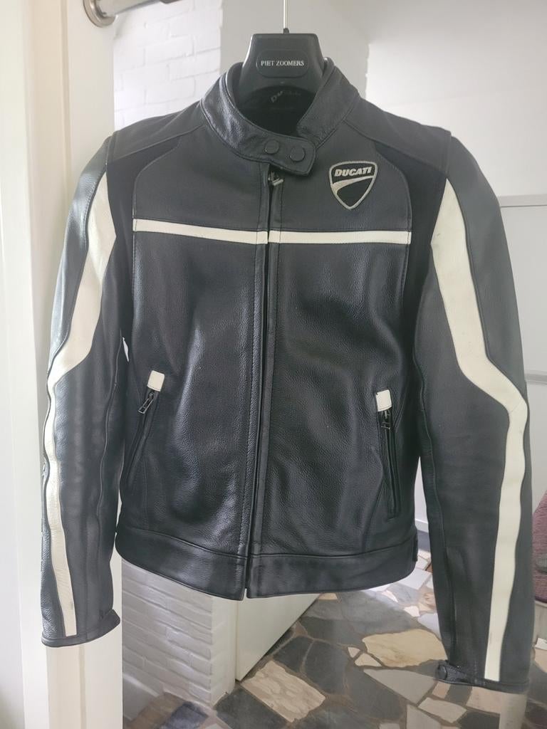Dainese Ducati tweedelig leren motorpak, Motoren, Kleding | Motorkleding, Ophalen of Verzenden, Tweedehands, Combipak