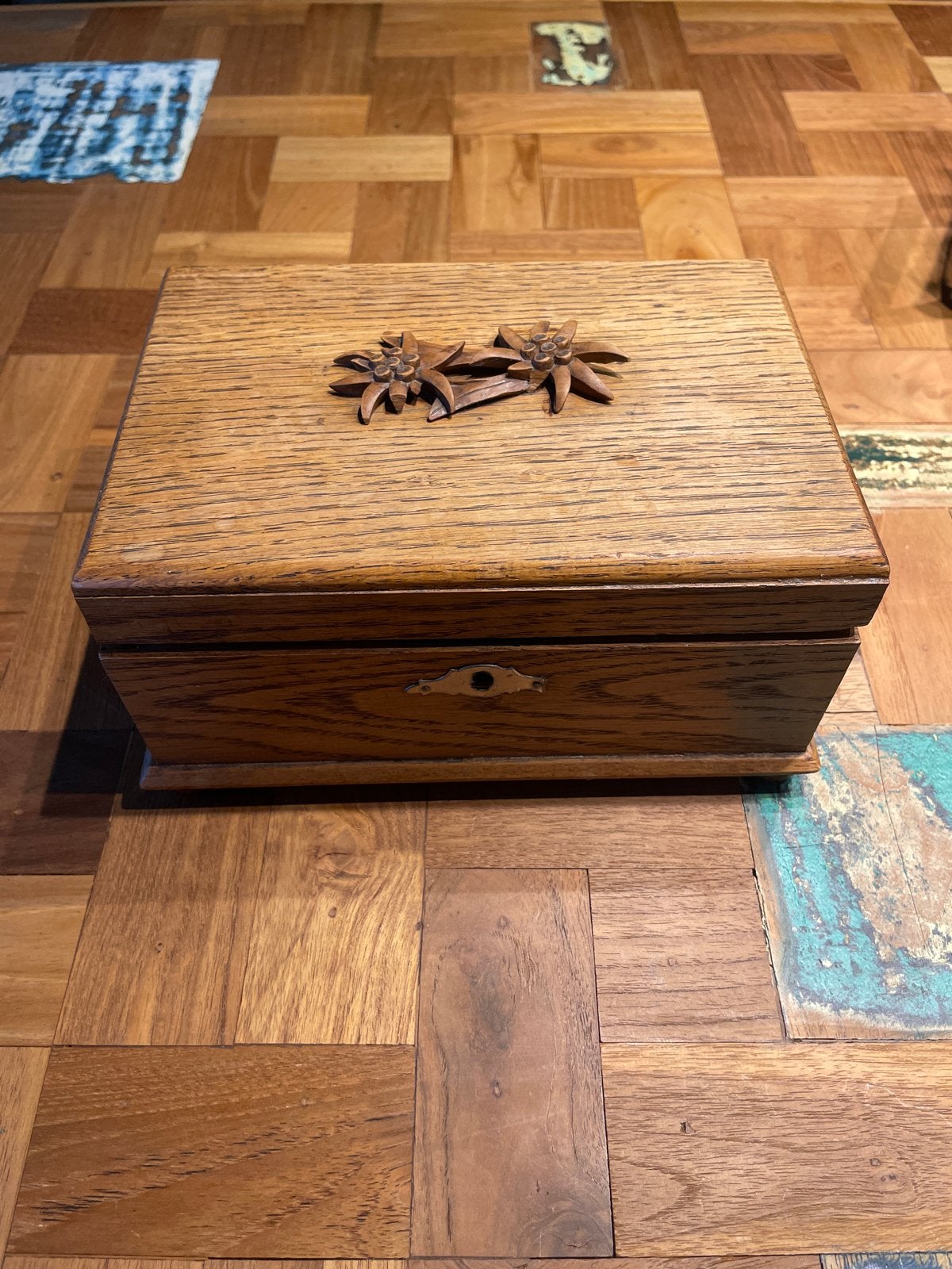 Houten juwelendoos met edelweiss houtsnijwerk, Ophalen of Verzenden