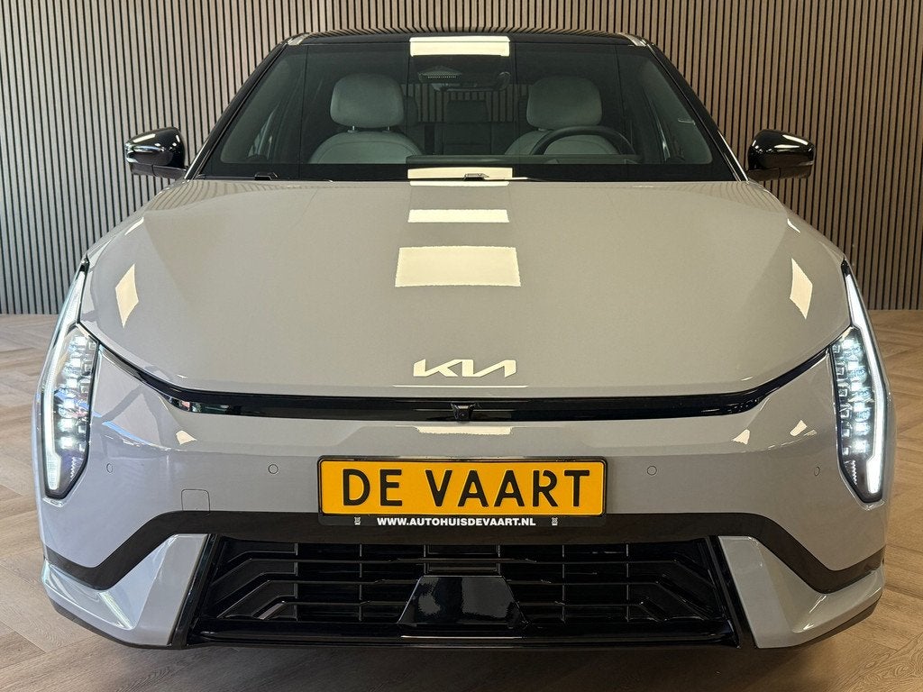 Kia EV4 GT-PlusLine 81.4 kWh SoH 100% 594KM BEREIK HUD NAVI, Auto's, Kia, 81 kWh, Gebruikt, Zwart, Leder