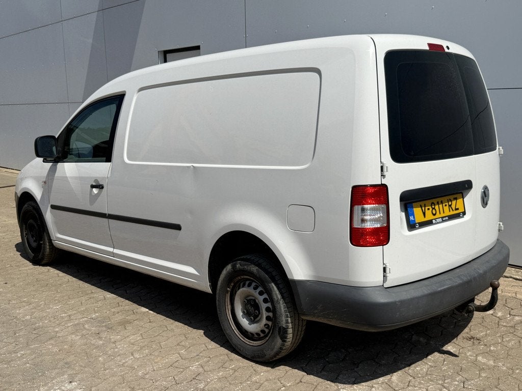 Volkswagen Caddy Maxi 102PK *Benzine* *Marge* L2 Airco Trekh, Auto's, Bestelauto's, Voorwielaandrijving, Stof, Gebruikt, Zwart