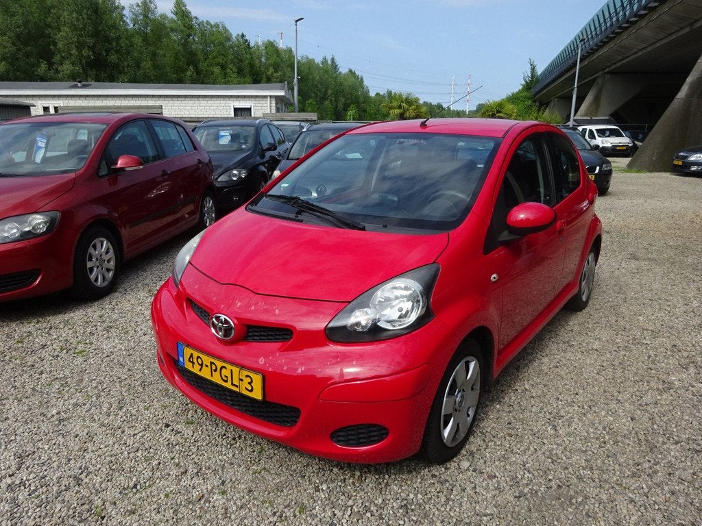 Toyota Aygo 1.0-12V Comfort Navigator 5 Deurs Navigatie Elek, Voorwielaandrijving, Euro 5, Gebruikt, 4 stoelen