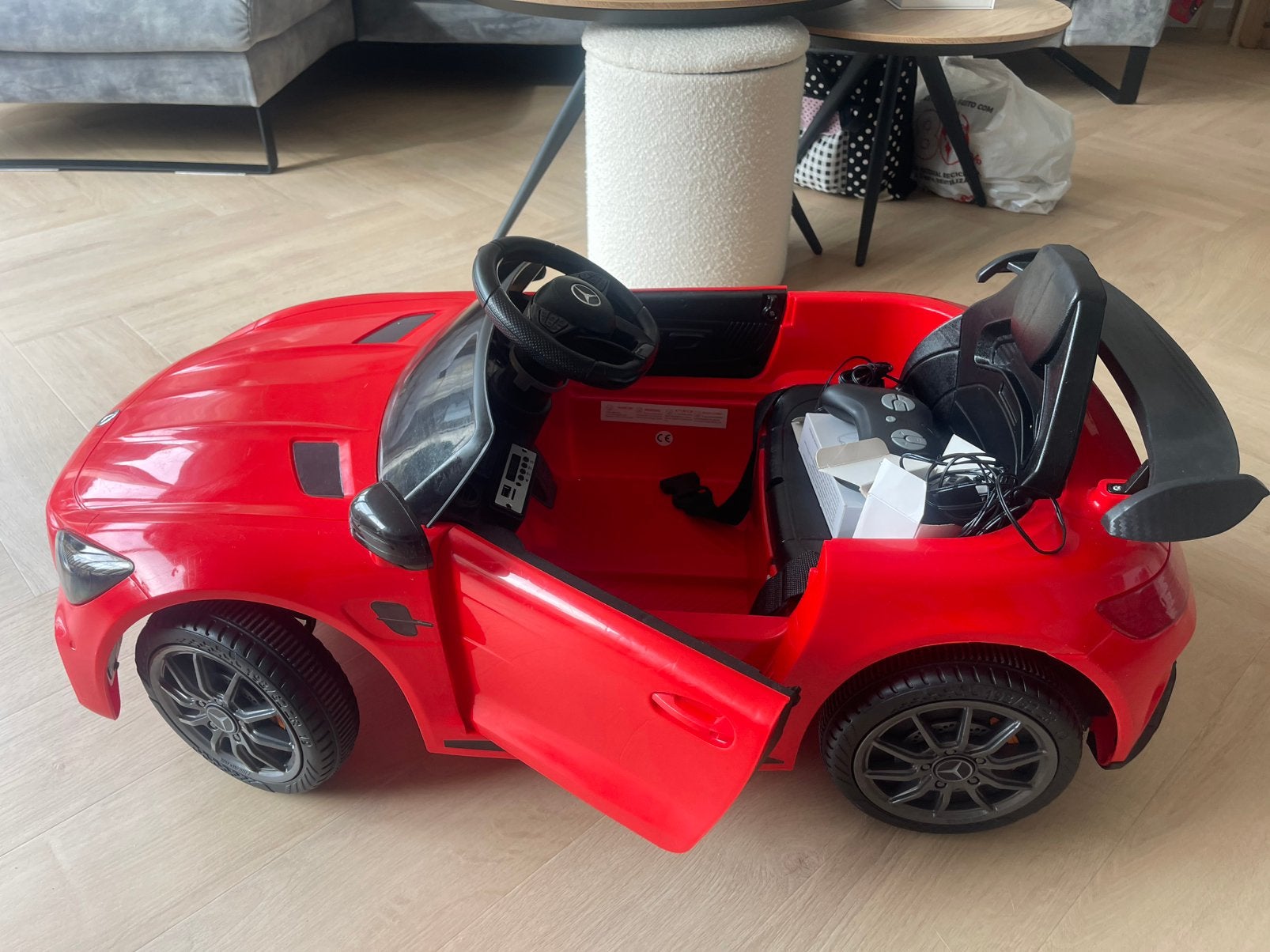 Mooie mercedes AMG accu speelgoed wagen, Ophalen of Verzenden, Zo goed als nieuw