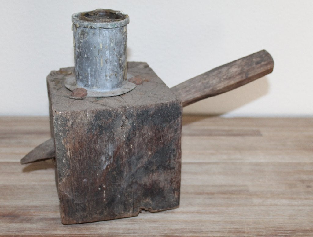 Primitieve antieke Franse kandelaar, Ophalen of Verzenden, Overige materialen