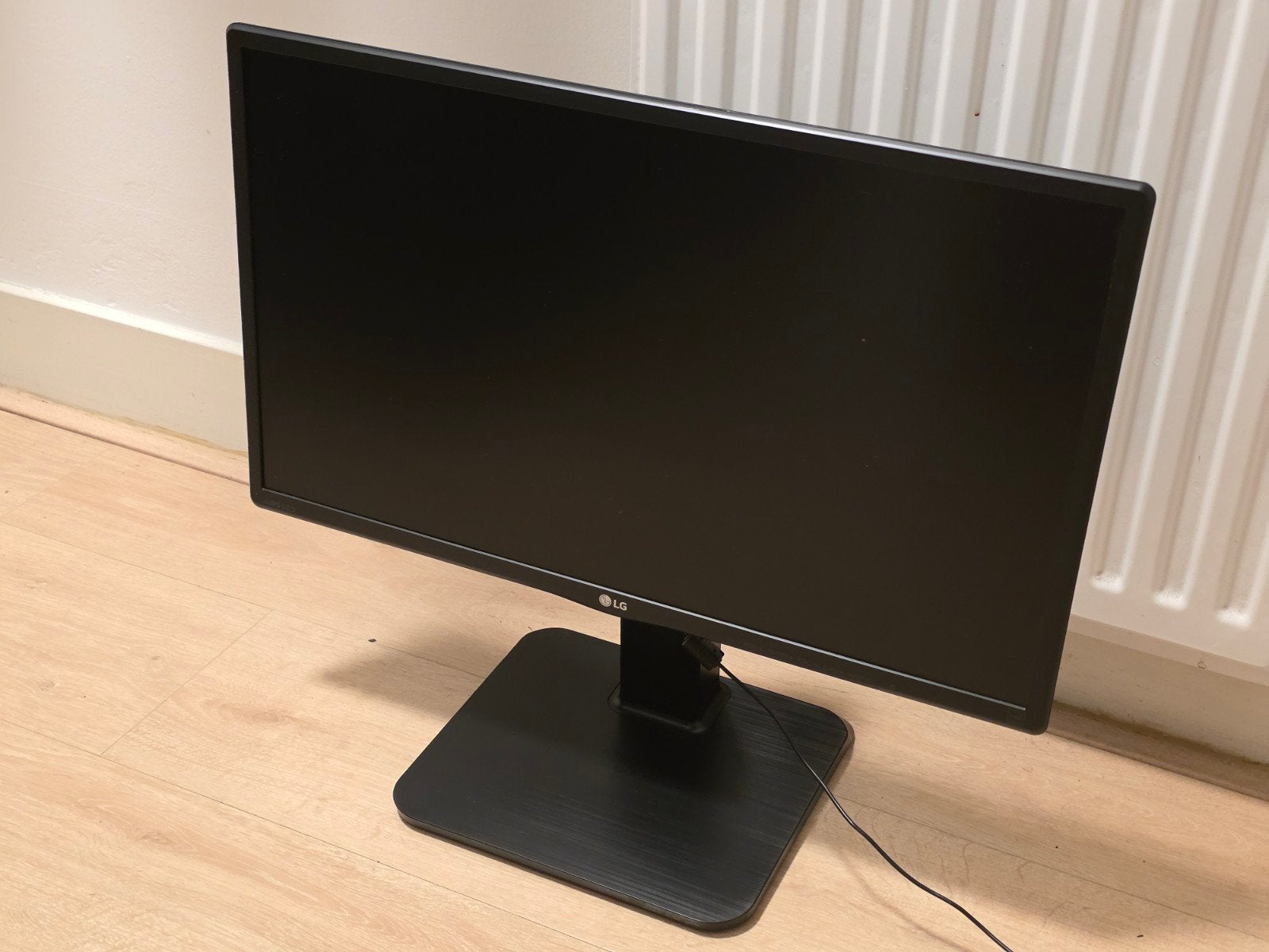 LG 24BK450H in prima staat, LG Electronics, Full HD, In hoogte verstelbaar, 60 Hz of minder