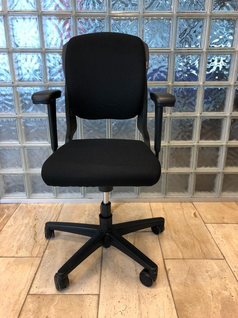 Bureaustoelen Bureaustoel Ahrend 230 hoge rug nieuwe stof, Ophalen of Verzenden, Gebruikt, Zwart