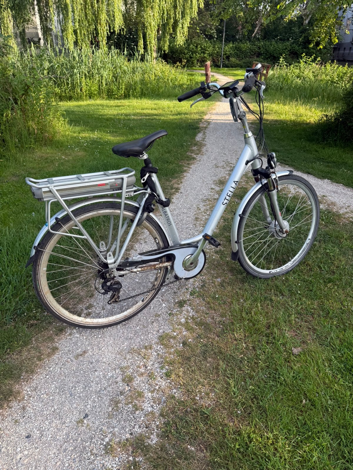 Stella albatros elektrische fiets - Perfect voor stadsritten, Fietsen en Brommers, Fietsen | Dames | Damesfietsen, Ophalen of Verzenden